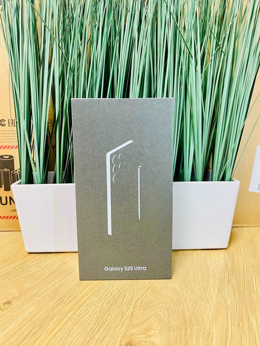 ЧИСТО НОВ !!! Samsung Galaxy S25 Ultra, 12GB RAM, 512GB, JetBlack
