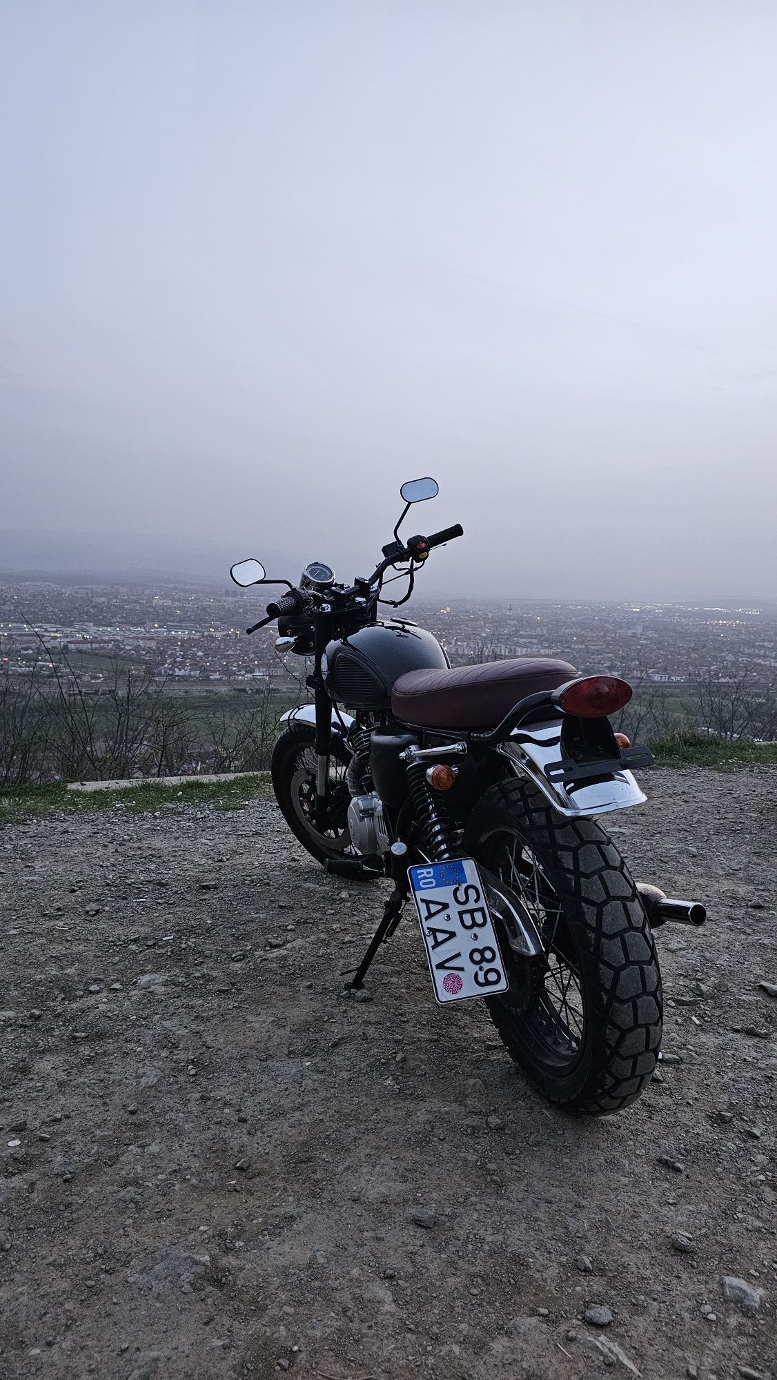 Motocicleta Mash Scrambler 250cc