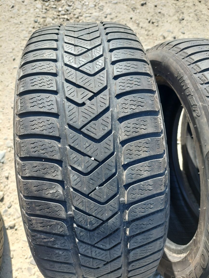 225 50 17 Pirelli m + s patru bucăți