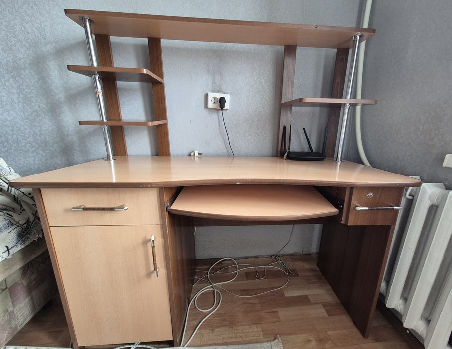 Компьютерный столик