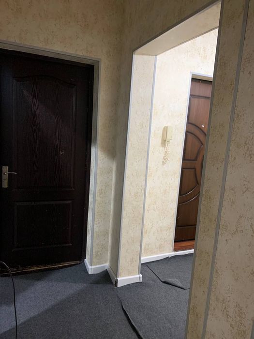 Юнусабад-4. 2-комнатная 64м2. Срочно Универсам базар, Метро