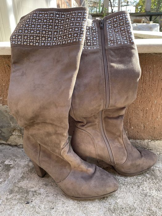 Ботуши велурени