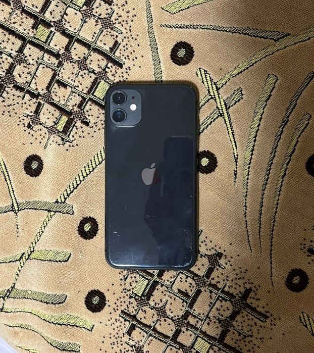 Срочно Айфон 11 продам торг