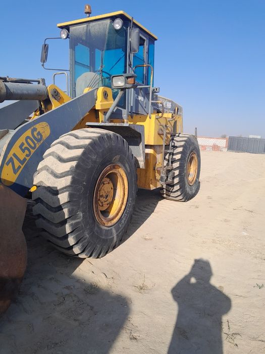 Продаётся погрузчик 3куб