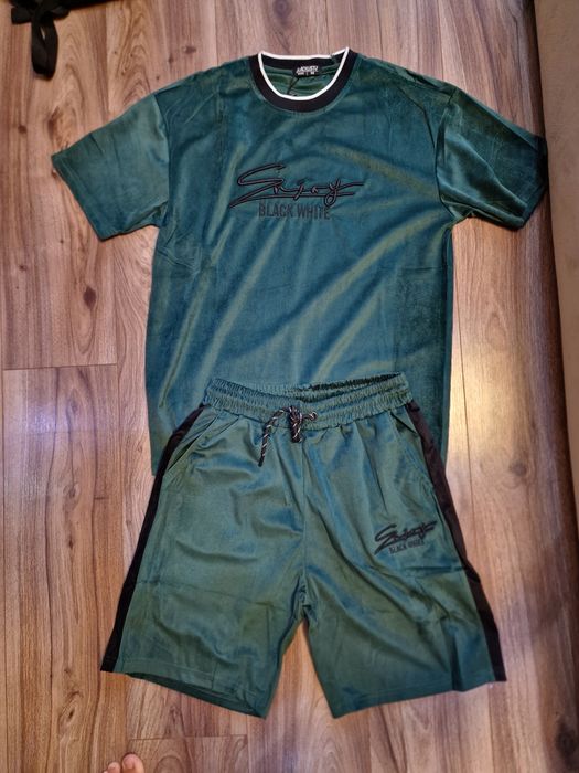 Compleuri de catifea