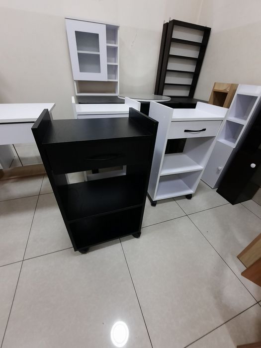 Тележка, помощница, каталка,тумбочка на колёсиках