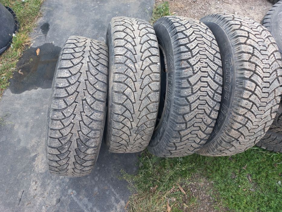 Продам покрышки с дискам