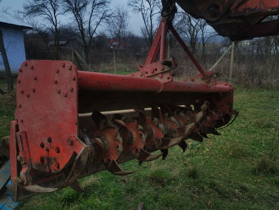 Freza de pământ meritano