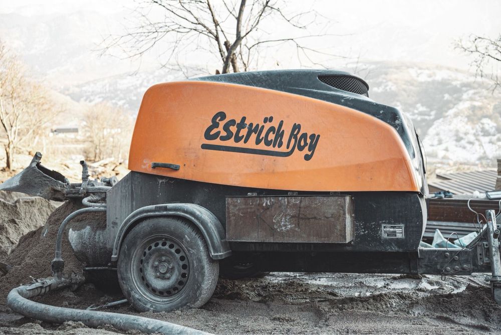 Агрегат для полусухой стяжки. Немецкий Растворонасос