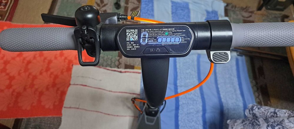 Vând trotineta electrica ninebot e2 plus plus în garantie