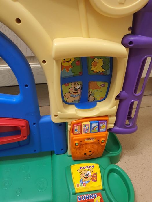 Casuta interactiva in limba engleza