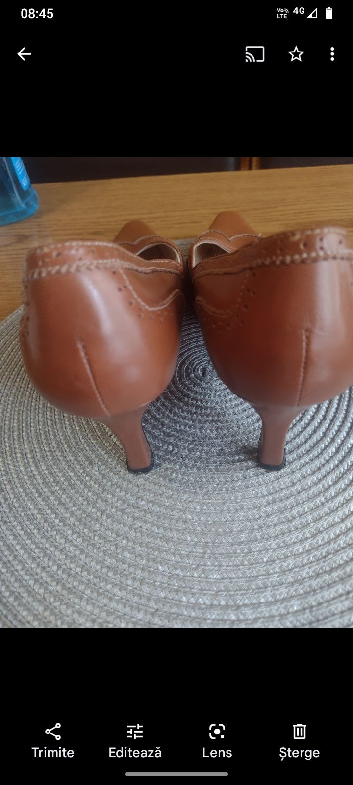 Pantofi maro din piele naturala