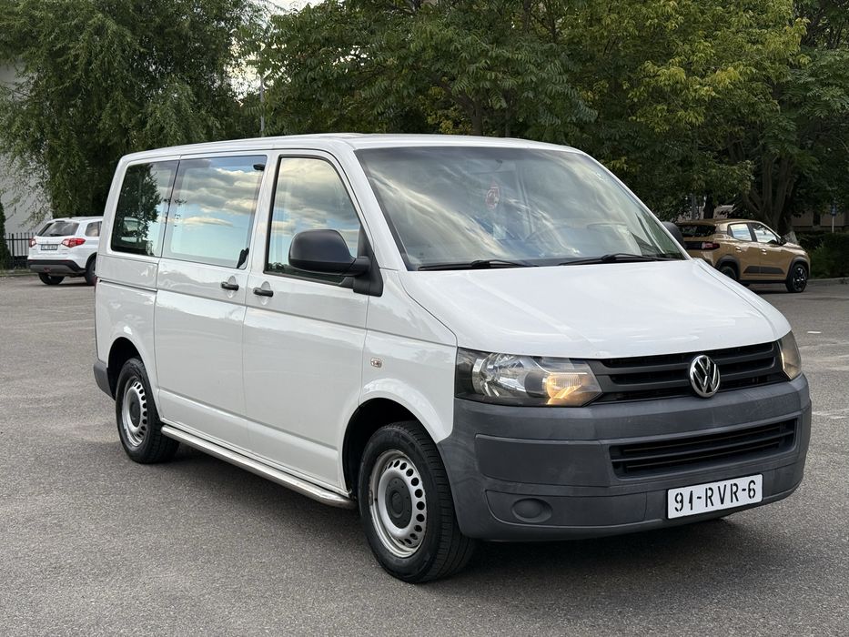 VW Transporter T5 2.0 Tdi 102 Cp Euro 5 cu 8+1 Locuri