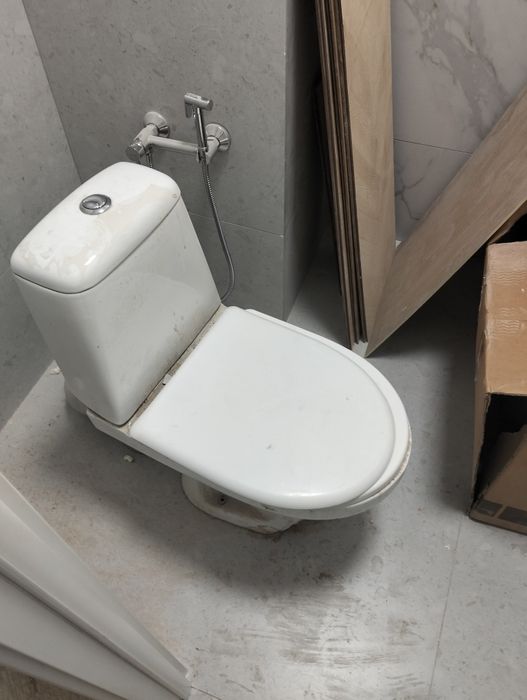 Отдам даром унитаз б/у рабочий