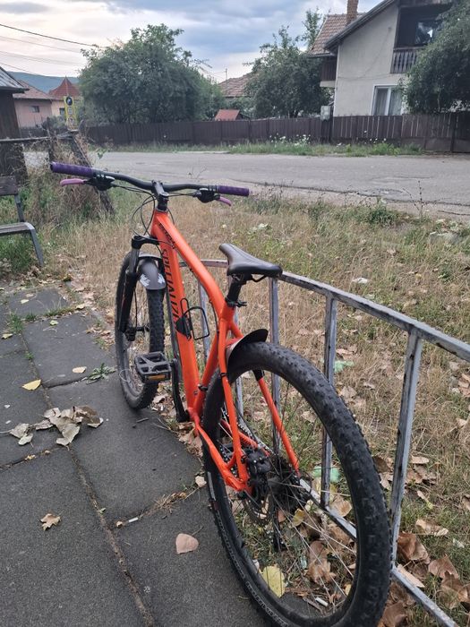 Vând pitch specialized