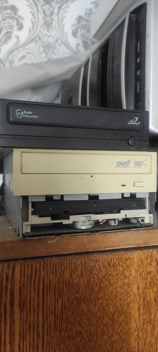 Продам cd-rom,dvd-rom- rw
