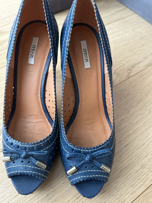 Високи обувки Geox