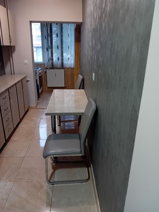 Proprietar închiriez garsoniera Decebal etajul 1