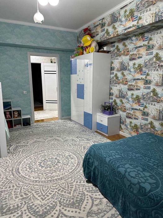 продаётся 3 ком. кв в ЦУМ (м. Космонавты) все комнаты раздельные