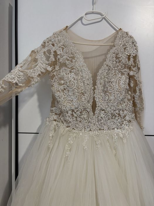 Rochie mireasa tip printesa