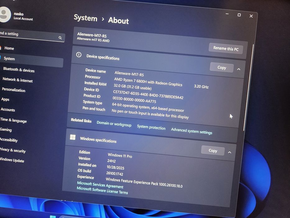 Alienware M17 R5 AMD