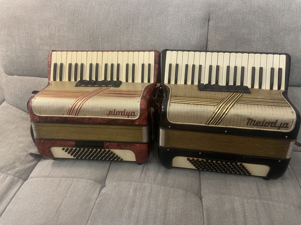 Acordeon Melojdia/Hohner de 72 basi