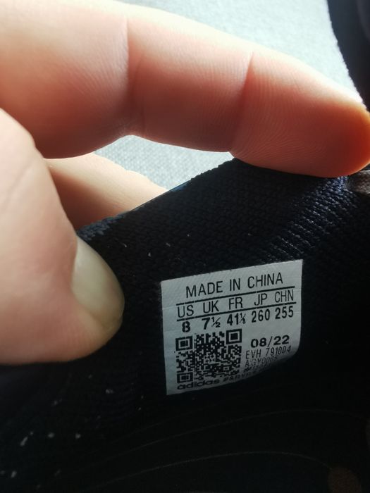Adidași Adidas CH4
Purtați de 2 ori
Foarte usori
Originali