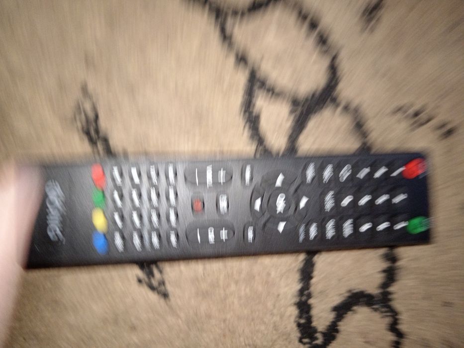 Смарт-43 новый продаю телевизор