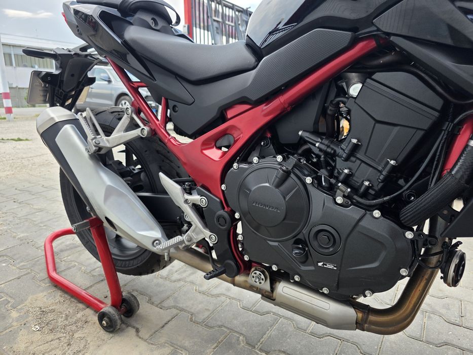 A2 Honda Cb750 Hornet 2024. Permis A2 35kw