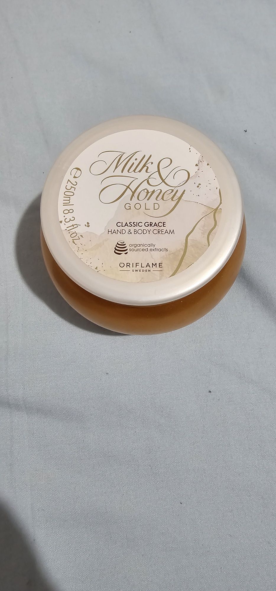 Oriflame Milk & Honey Gold Classic Grace crema corp
