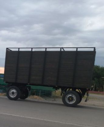 Zil mashina sotiladi