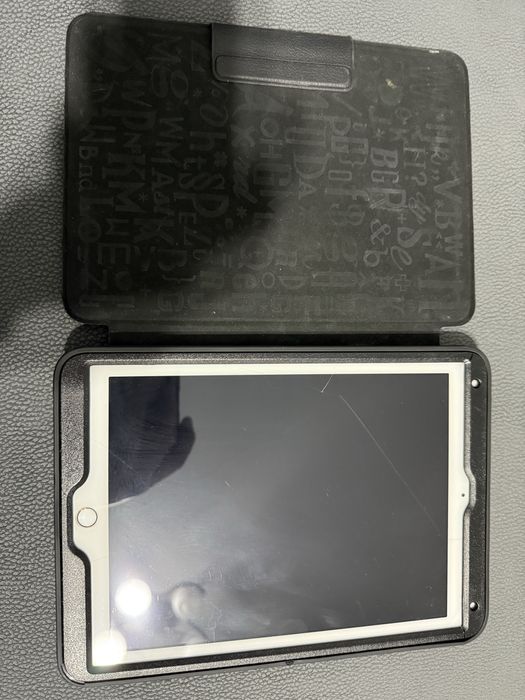 Apple Ipad generatia 6 (A1954) 128 GB cu SIM
