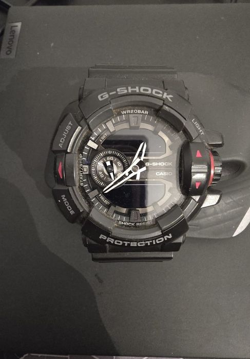 Vând ceas g-shock