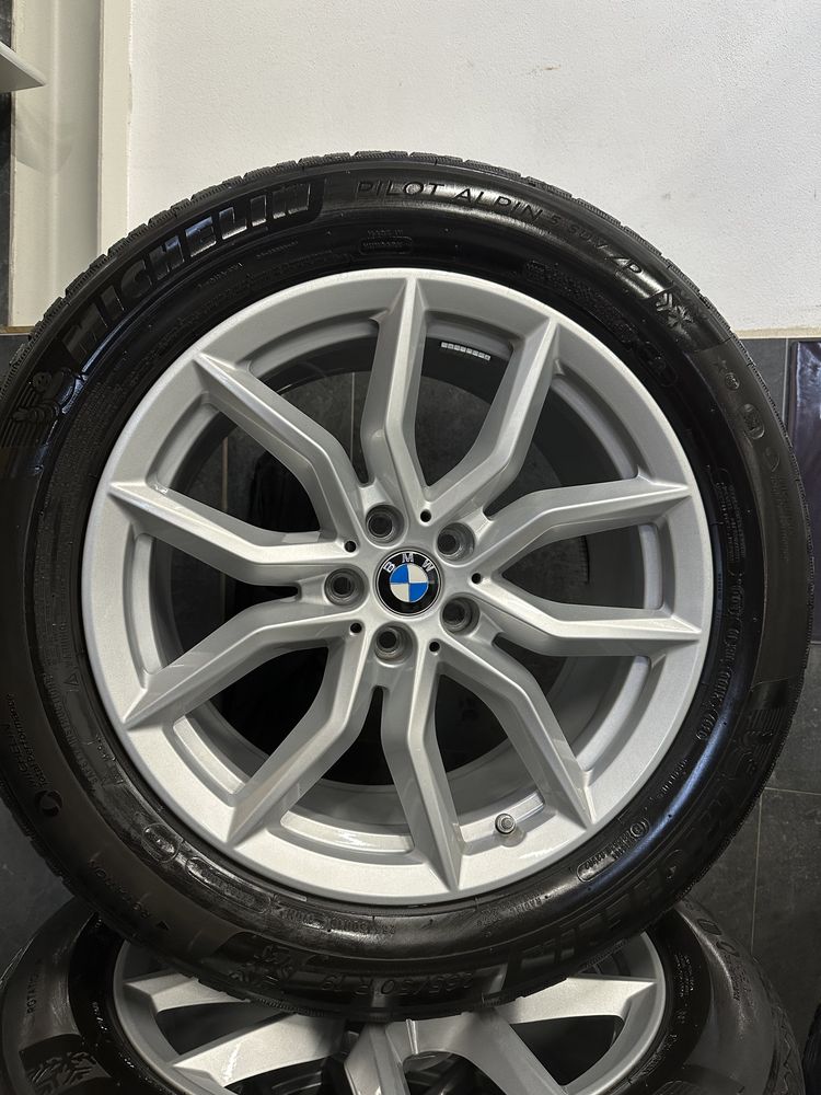 Jante  19 Originale BMW X5 G05 Iarna 265/50/19 Michelin X6 G06