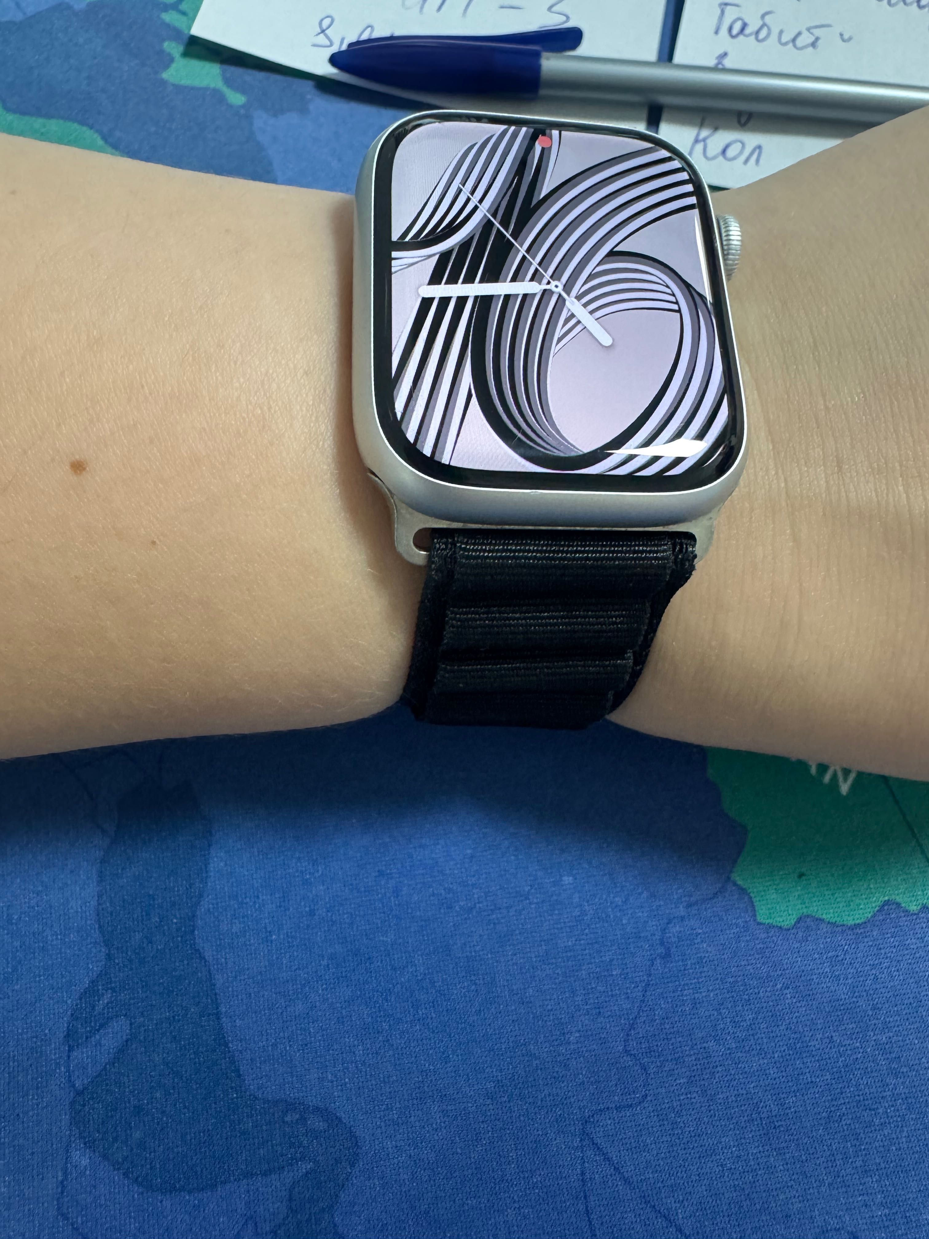 Продам Apple Watch 9