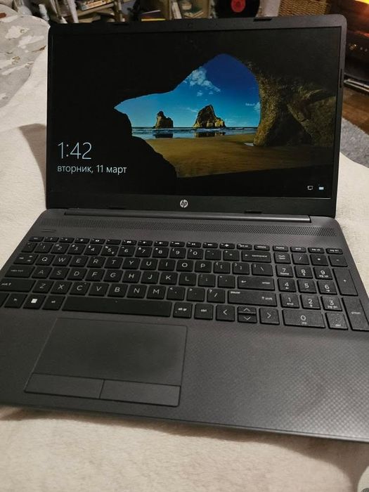Лаптоп HP 255 G8