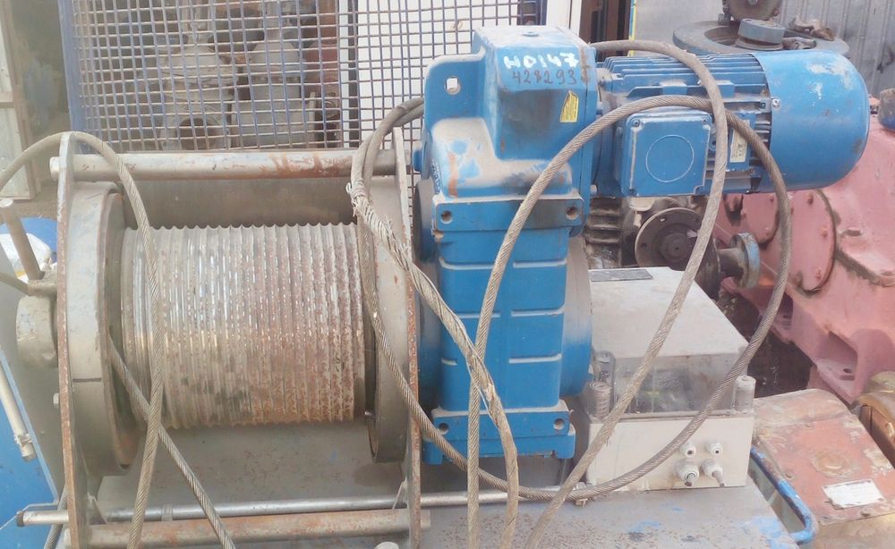 Продам лебедку новую