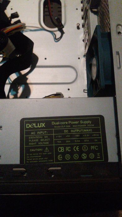 Carcasa middle ATX Delux cu maner transport