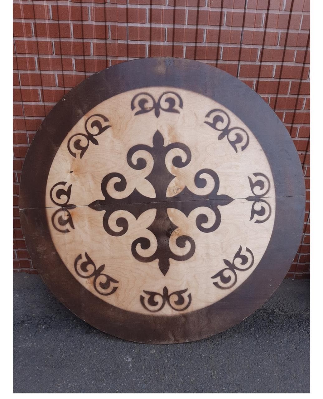 Стол , Б/у , размер 150х150х30