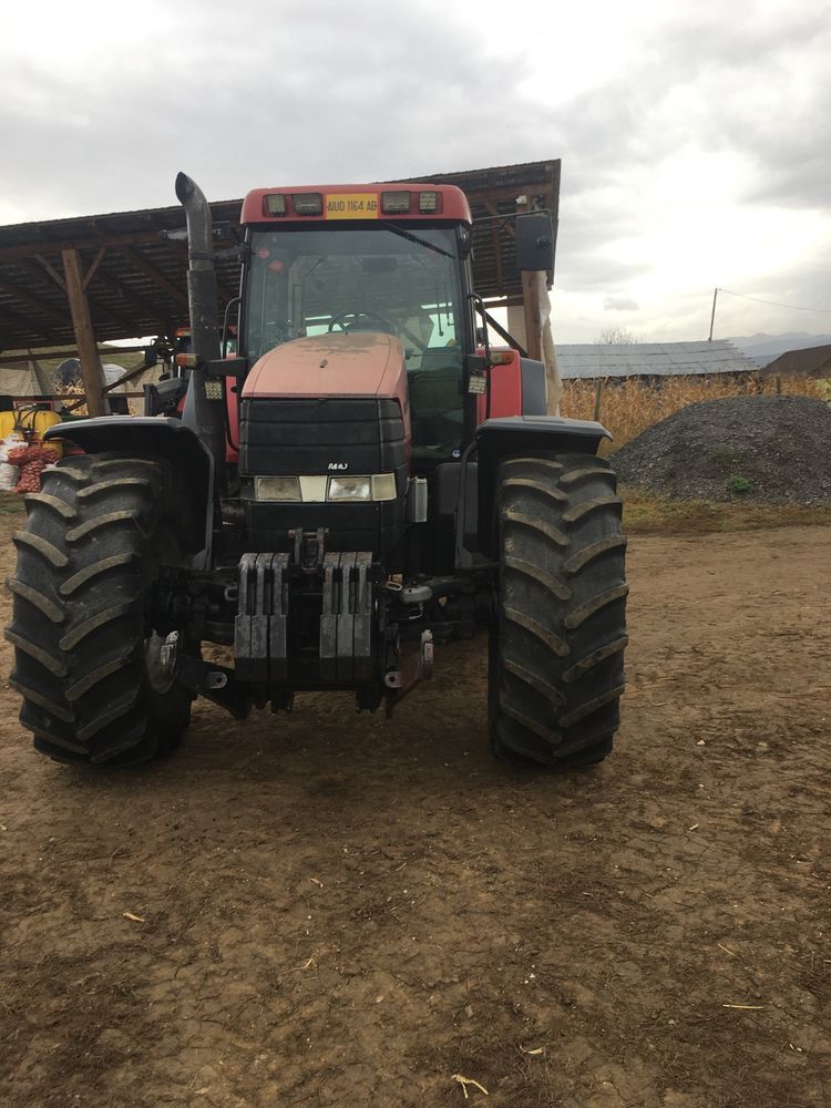 Tractor case mx150