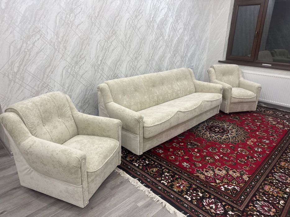 Yumshoq mebellarni sifatli tamirlash. Eski mebelarni tamirlash Divan