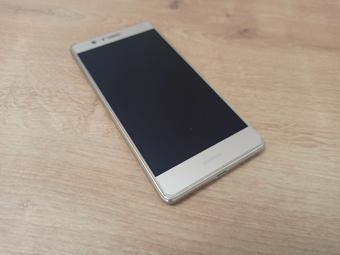 Huawei P9 Lite gold - impecabil
