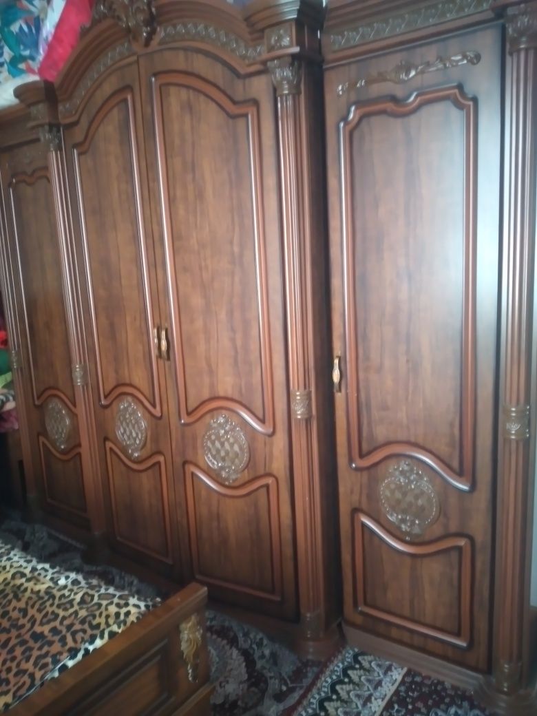 Спалний гарнитур
