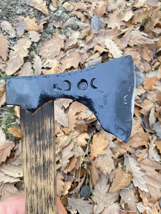 Toporas de padure foie. De arc nou