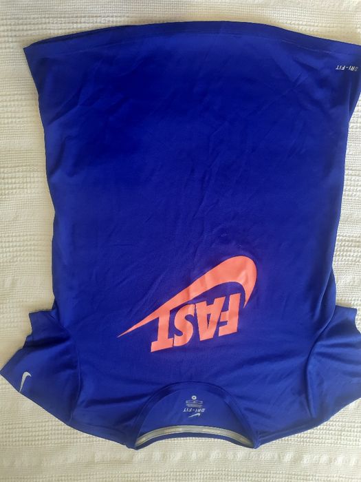 Продавам оригинални тениски Nike Pro Nike Fit размер s. m .и 137.147