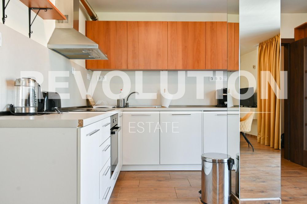 Дава се под наем Тристаен апартамент в София, Зона Б-19 - 74 кв.м за 950 € - Снимка #3