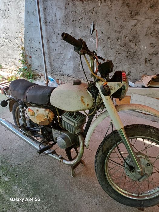 Motocicleta Minsk 125