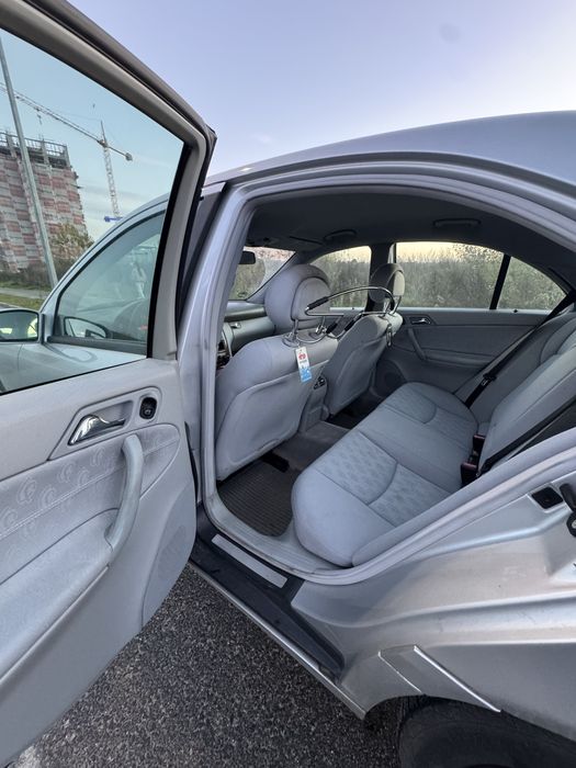 Mercedes Benz  C klass C200