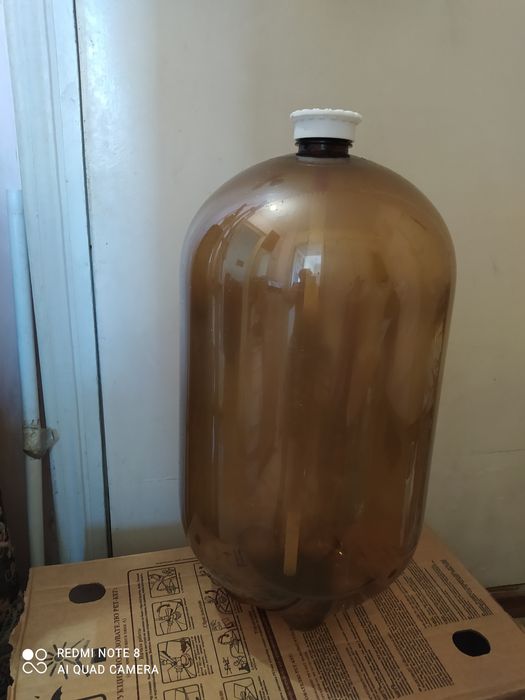 Продам пластиковые бутыли