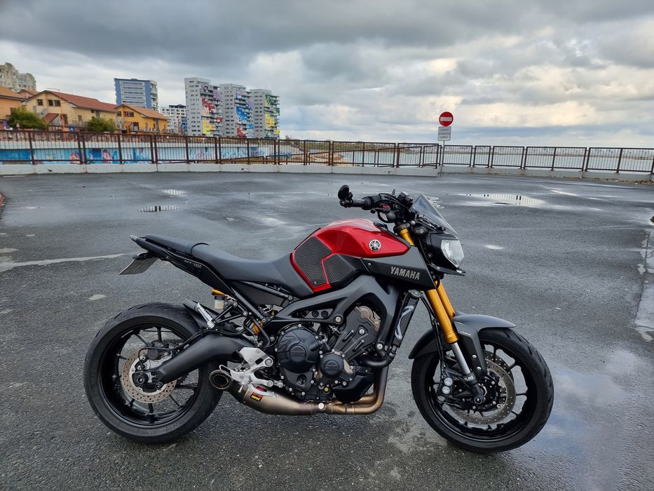 Yamaha MT09 2016 RN29A  [ Ohlins Akrapovic Woolich Race Tools ]